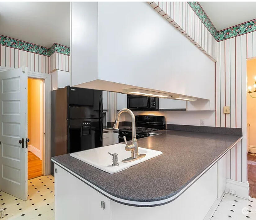 Before (Kitchen)